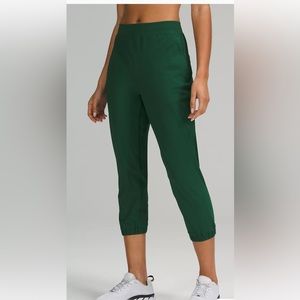 Altered state high rise cropped jogger 23”